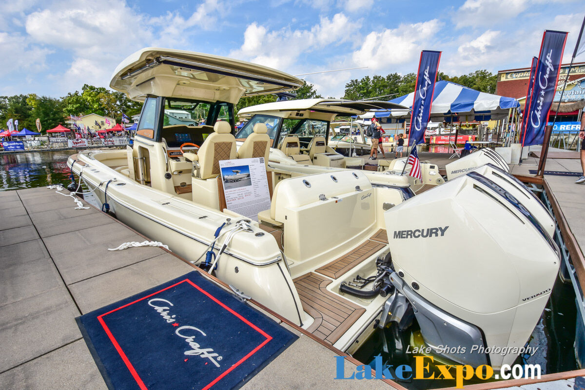 Fall In Water Boat Show-007.jpg